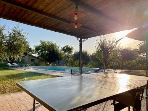 Πισίνα στο ή κοντά στο Villa immersa nella Serenità