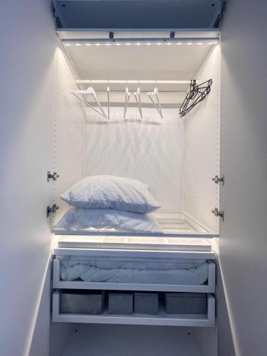 Postel nebo postele na pokoji v ubytování PORT DE HYERES - Appartement 40m2 - 4 personnes - place de PARKING