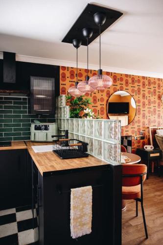 70s Hideaway Guest Studio for 2 I Private I Self Contained I Near Cardiff photo 13