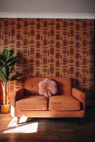 70s Hideaway Guest Studio for 2 I Private I Self Contained I Near Cardiff photo 12