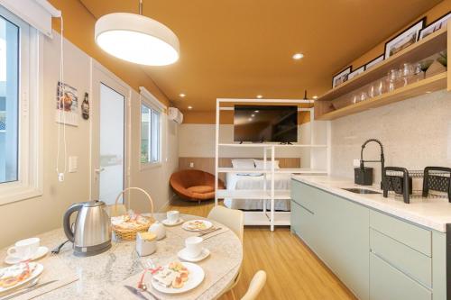 Dapur atau dapur kecil di Studio Opera de Arame 01 Vaga em Estacionamento