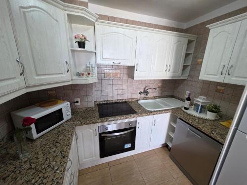Apartment Jacaranda close to the beach, sea-view, pool, wifi, SAT-TV