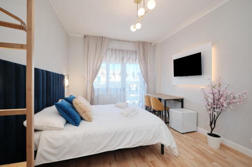 Bright Room 2 min Metro B 20 min Colosseum private bathroom swimming pool free parking