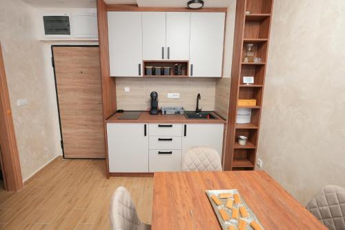 Køkken eller tekøkken på Green Hills Susic II