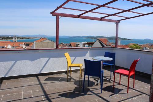 Wohnung In Vodice Mit Schöner Terrasse