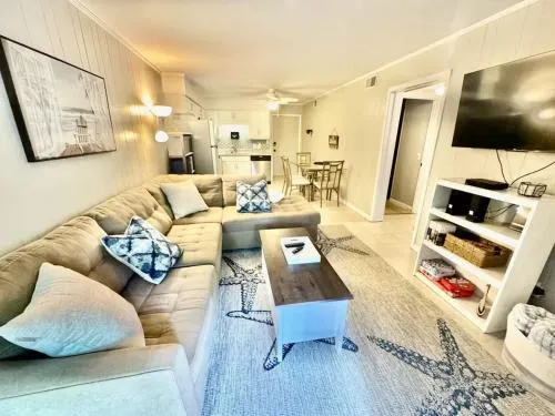 New Listing Sands Villa Steps to the Beach Flip-Flop Getaways photo 1