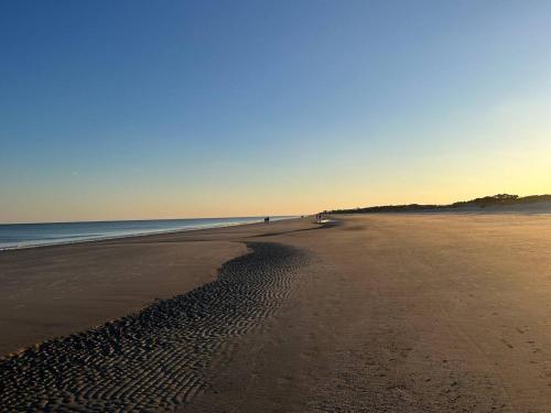 New Listing Sands Villa Steps to the Beach Flip-Flop Getaways photo 22