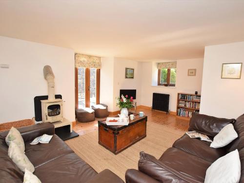 Posezení v ubytování 3 Bed in Crackington Haven COHOU