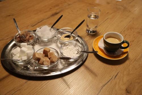 Jídlo v penzionu nebo okolí