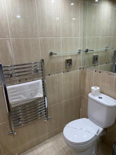 Ένα μπάνιο στο Granada Apartments Queens Mansions