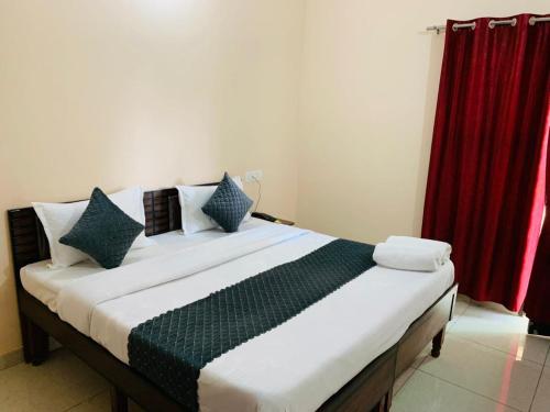 Imagen de la galería de Mahadev Homestay !! Preferred Partner ! Walking Distance To Chandigarh Int'l Airport !, en Chandigarh Airport