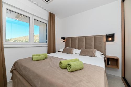 Apartman Girasole - Modern Sea View Apt - 5 min to Marina Baotic