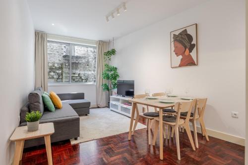 Renovated & Quiet 1-Bedroom in Santa Catarina
