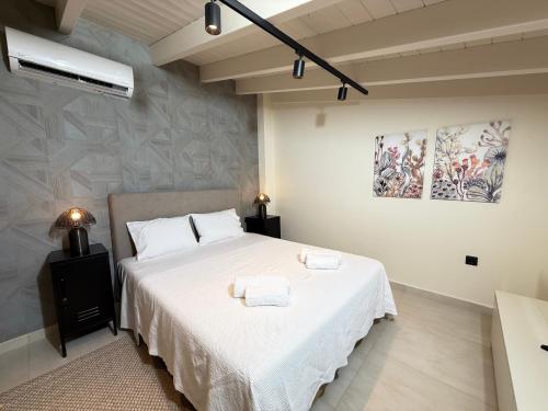 Kálm II - Curated Stays in the Historic Center