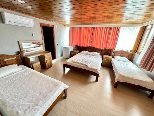 FLOWER PANSıYON KEKOVA