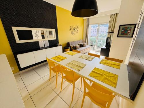 Kuchyň nebo kuchyňský kout v ubytování Condomínio Villa Di Fiori AP 72