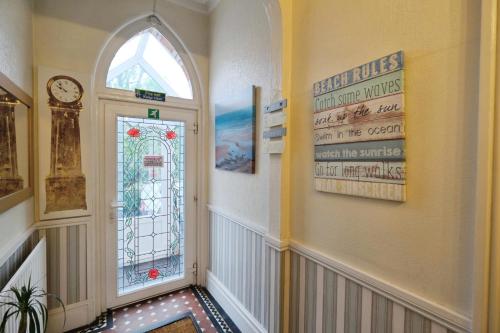 Φωτογραφία από το άλμπουμ του Rowcroft Lodge Guest House B&B σε Paignton