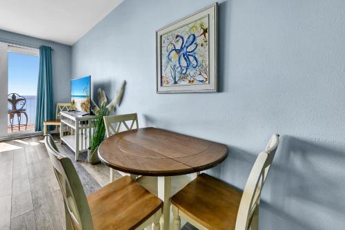 Laketown Wharf 1523 by Emerald Coast Retreats photo 18