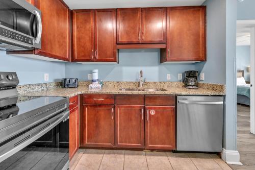 Laketown Wharf 1523 by Emerald Coast Retreats photo 20
