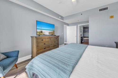 Laketown Wharf 1523 by Emerald Coast Retreats photo 24