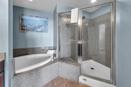 Laketown Wharf 1523 by Emerald Coast Retreats photo 25