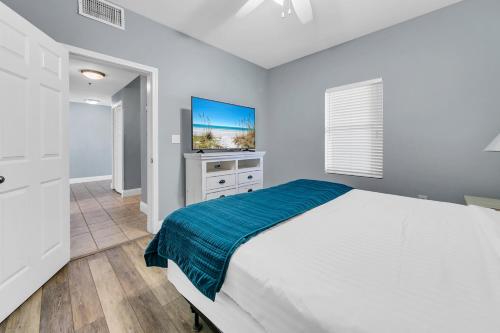 Laketown Wharf 1523 by Emerald Coast Retreats photo 29