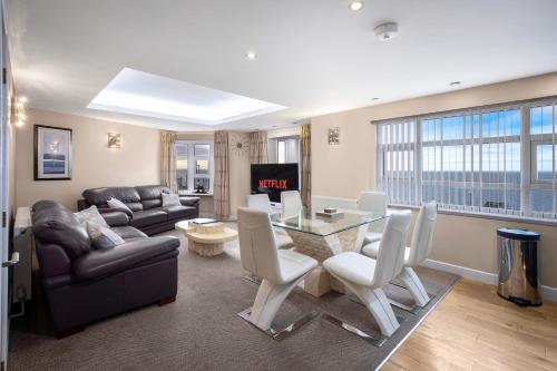 Χώρος καθιστικού στο Granada Apartments Queens Mansions