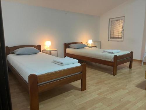Aliyah Hostelにあるベッド