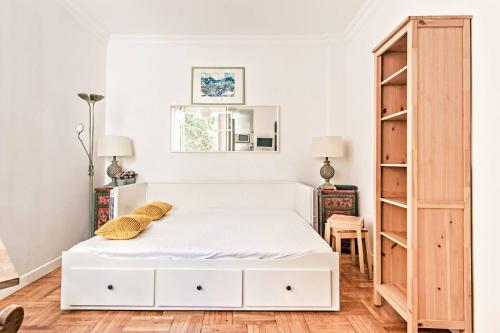 FLEUR- Cosy Studio, 200 Promenade des Anglais et Negresco, wifi, climatisation- calme