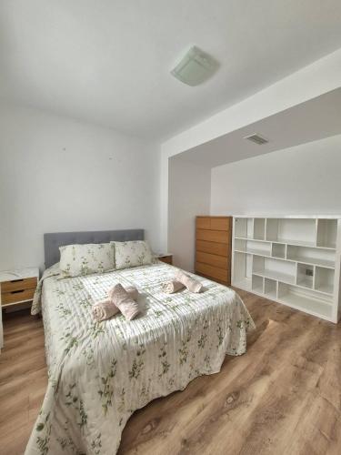 Happy Travel Torrequebrada Golf & Beach