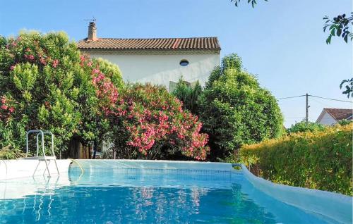 Πισίνα στο ή κοντά στο Lovely Home In Pont-Saint-Esprit