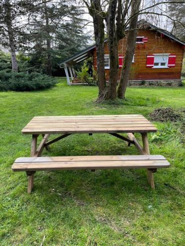 Κήπος έξω από το Le chalet du parc