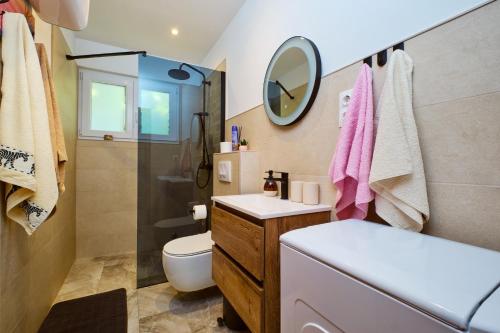 Kúpeľňa v ubytovaní Seaside holiday house Artatore, Losinj - 8005