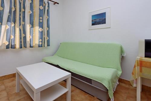Apartments by the sea Rab - 20222
