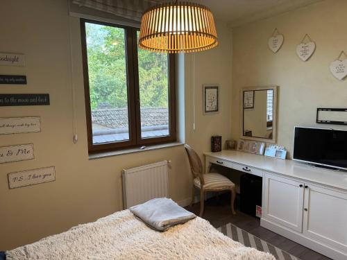 Postel nebo postele na pokoji v ubytování Lakeview Apartment