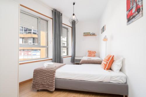 Renovated 3BR Apt Near City Hotspots with Great Value