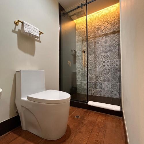 Bilik mandi di Andara Boutique Hotel