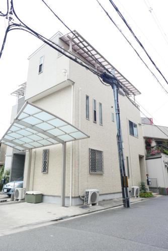 1分钟步行地铁站&关西机场直达3站难波天王寺心斋桥梅田直达&超新独栋4室1厅2厕1含浴缸大浴室1阳台&免费停车&楽の居Joy-inn