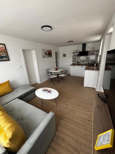 Cuina o zona de cuina de Apartments Pendik