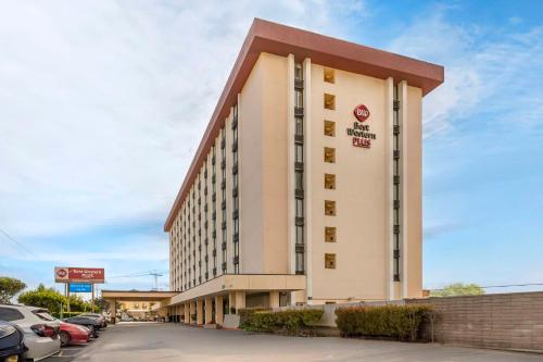 a rendering of the front of a hotel at Best Western Plus Grosvenor Airport Hotel in South San Francisco