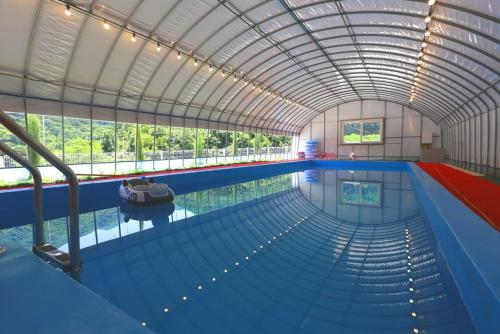Πισίνα στο ή κοντά στο Gyeongju Healing House Pension