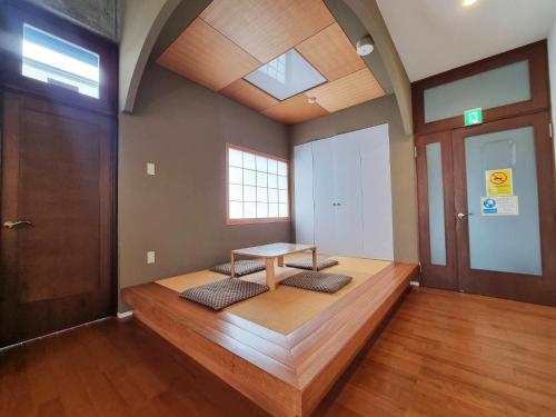 PRISM COURT HIRAI Room 801