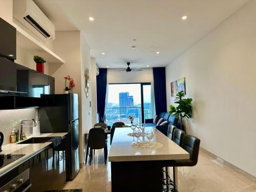Kuchyň nebo kuchyňský kout v ubytování Smart Home at Lucentia Residence BBCC Lalaport