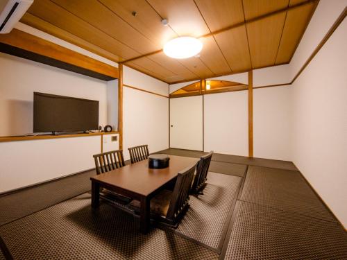 TV a/nebo společenská místnost v ubytování LiVEMAX RESORT Aki Miyajima