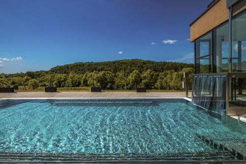 Bazén v ubytování Hotel Essence nebo v jeho okolí