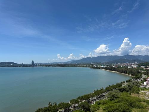 Gallery image of BaySuites Luxury Sea&Mountain View 22-19 in Kota Kinabalu