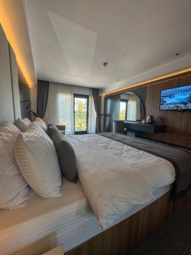 Fotografie z fotogalerie ubytování Sera Lake Center Hotel v destinaci Trabzon