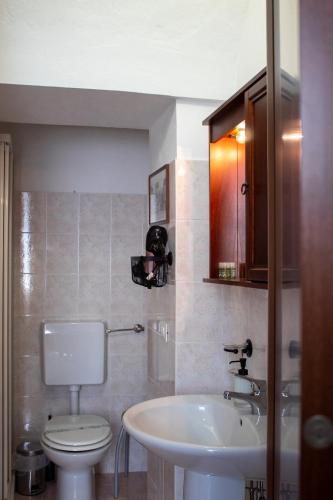 Koupelna v ubytování Locanda del Gufo Civezza