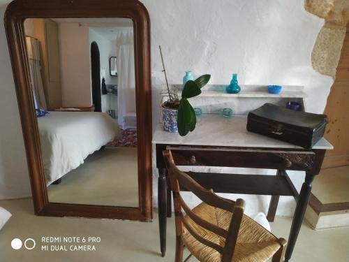 Postel nebo postele na pokoji v ubytování Chambre cosy indépendante chemin du lavoir