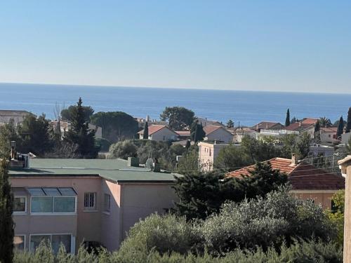 Le Clos des Cigales 3 étoiles OT vue mer 180 avec Parking du samedi au samedi